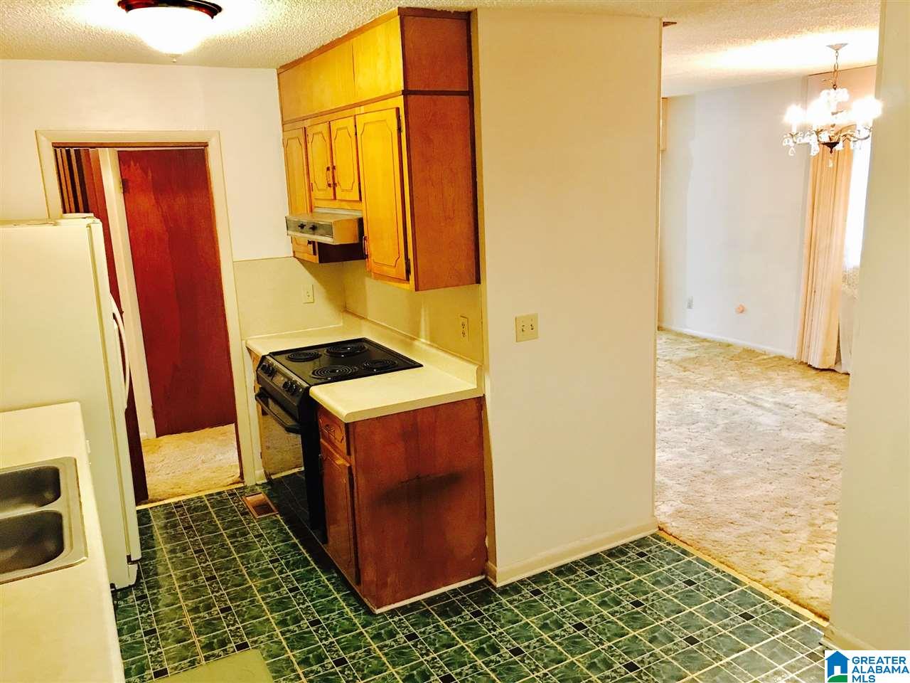 9 11th Avenue Southwest Birmingham, AL 35211 - Photo 6 of 17