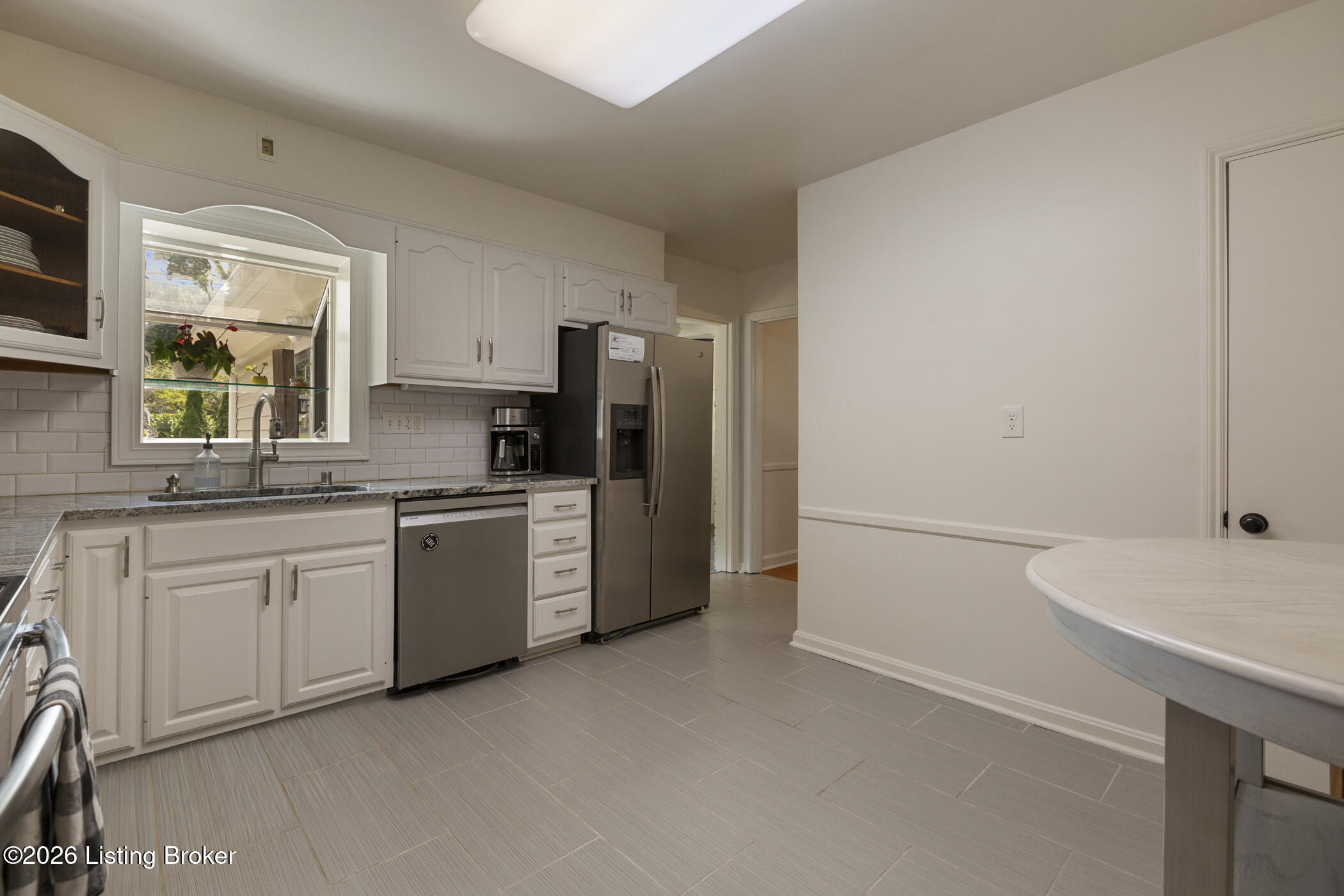 8800 Charing Cross Road Louisville, KY 40222 - Photo 11 of 54 22