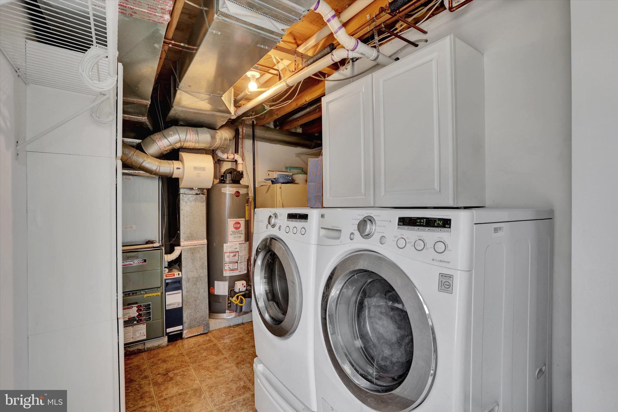 80 Dover Road Westampton, NJ 08060 - Photo 21 of 36 a utility room with dryer and washer