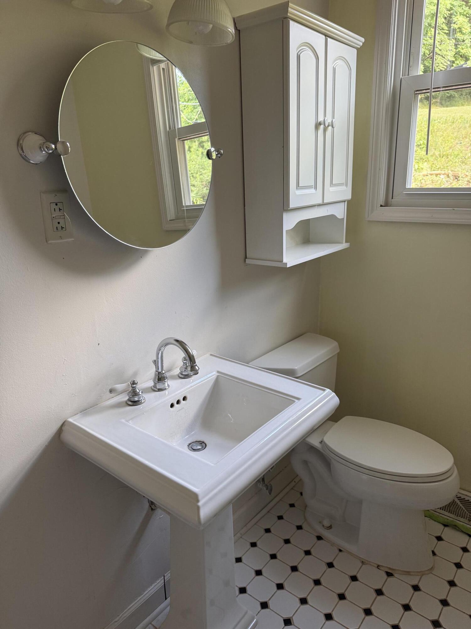2239 Woodcliff Road Southeast Roanoke, VA 24014 - Photo 11 of 14 IMG_0696