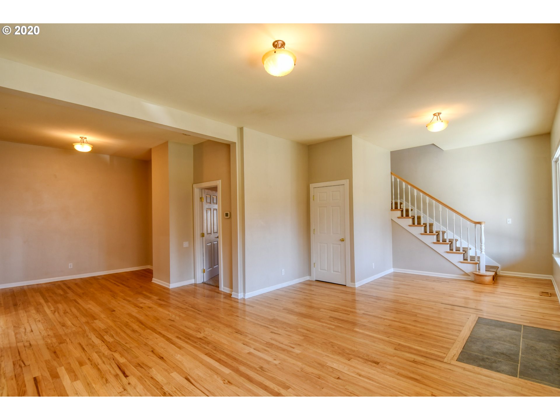 121 Northwest 9th Street Pendleton, OR 97801 - Photo 5 of 32
