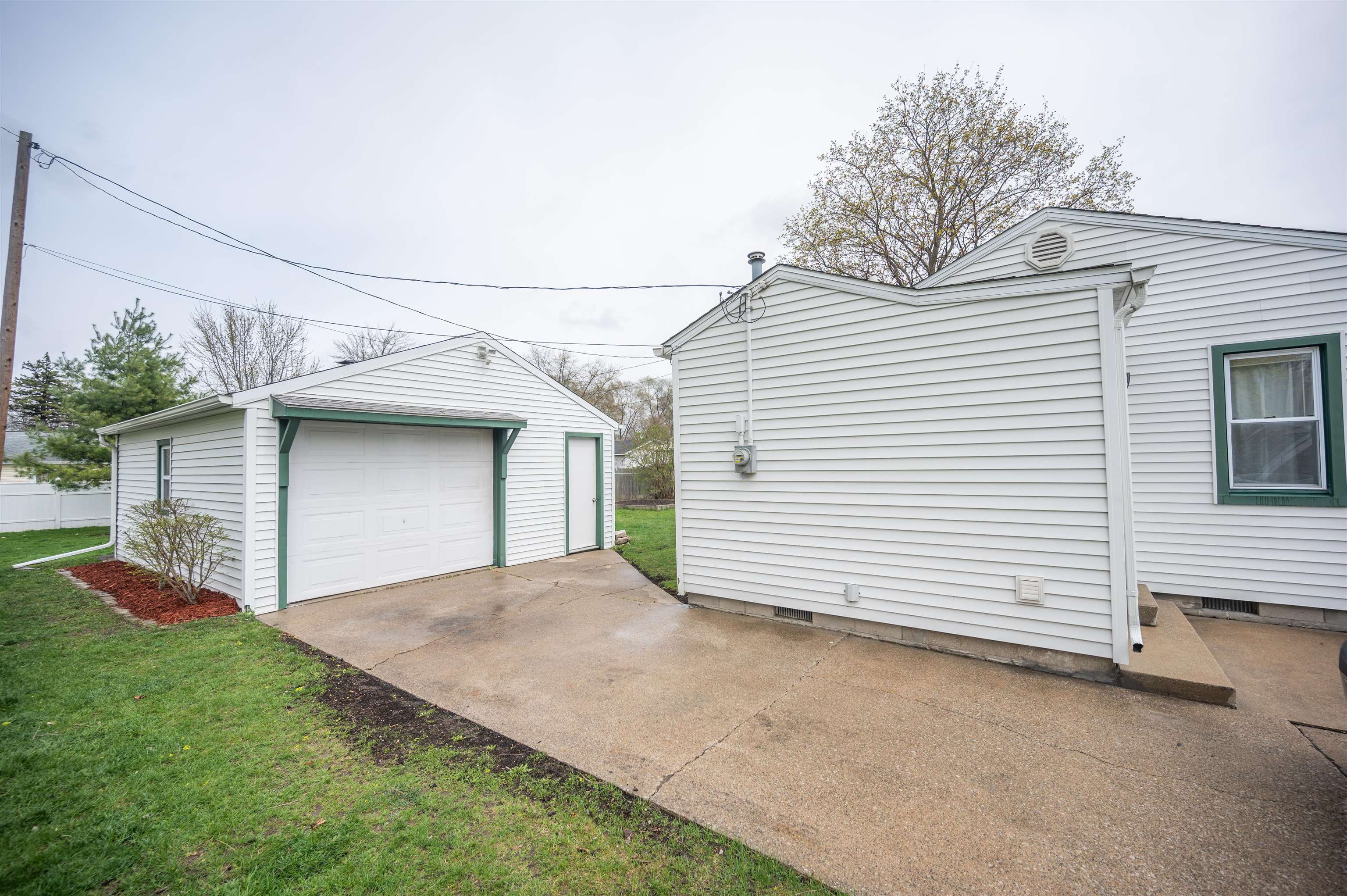 509 Ridge Road Bay City, MI 48708 - Photo 23 of 27