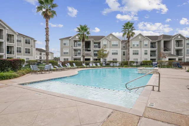 $1,025 | 14807 Woodland Hills Drive, Unit 3309, Humble, TX 77396