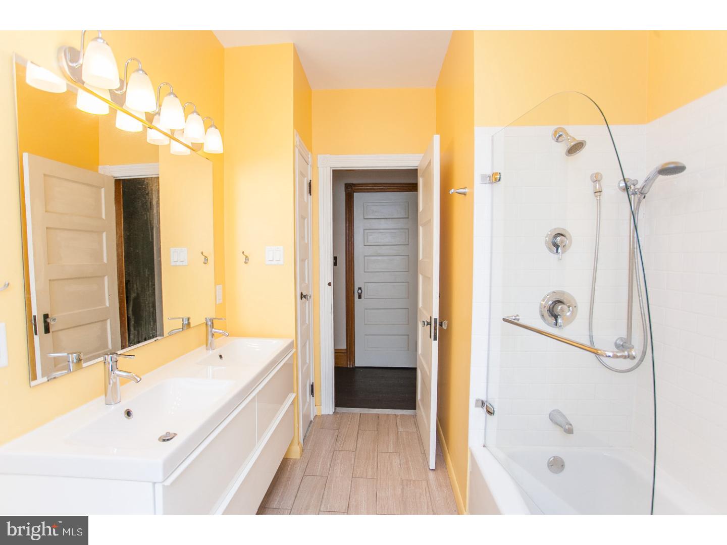 129 Rochelle Avenue Philadelphia, PA 19128 - Photo 20 of 25 Gallery Image 20