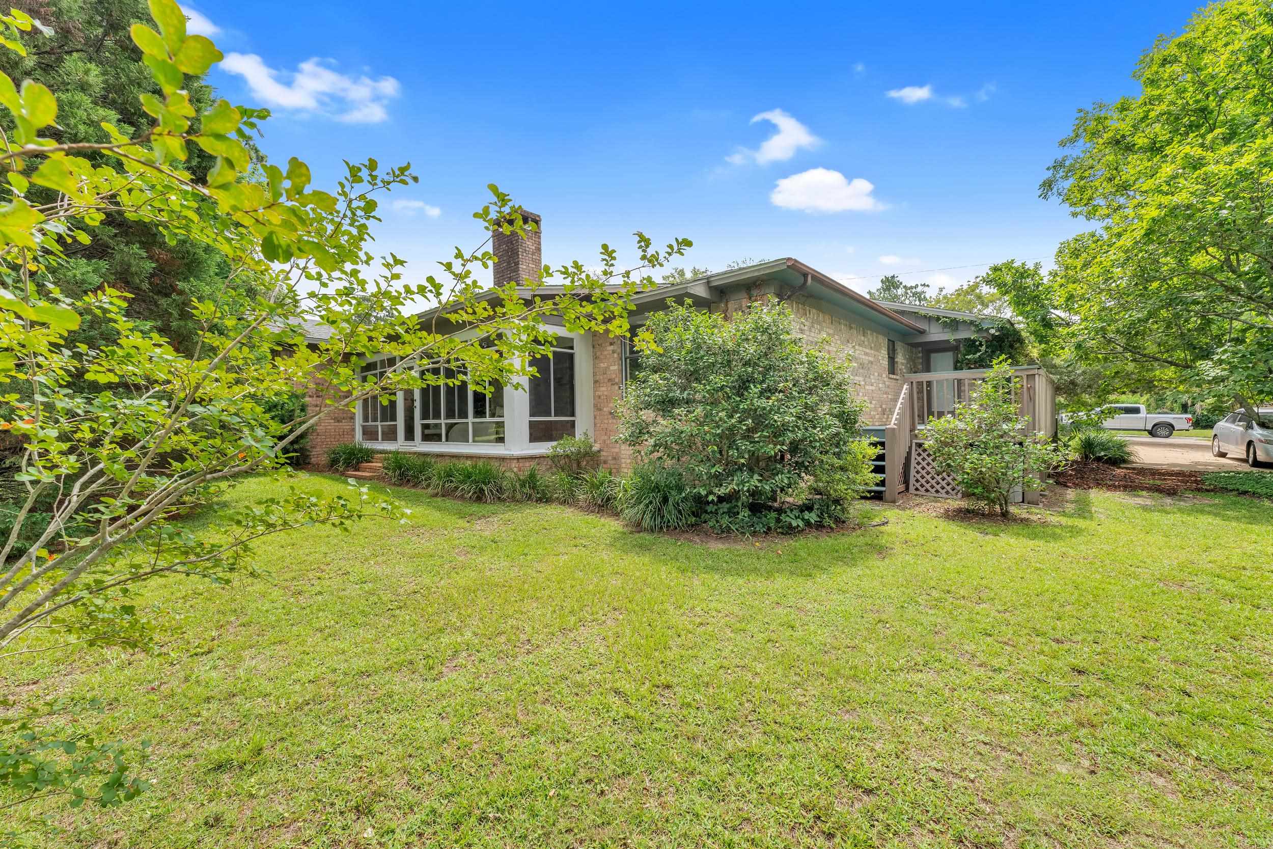 110 Dewitt Circle Daphne, AL 36526 - Photo 21 of 42 Yard
