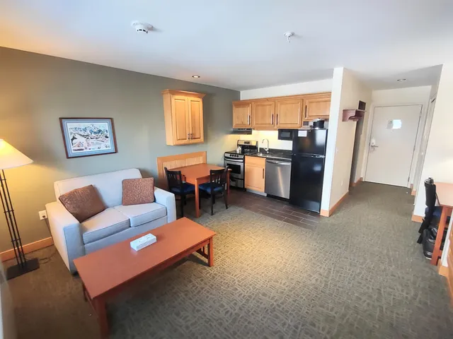 $65,000 | 228 East Mountain Road, Unit B GRAND HOTEL 271 IV (HUNGERFORD), Killington, VT 05751