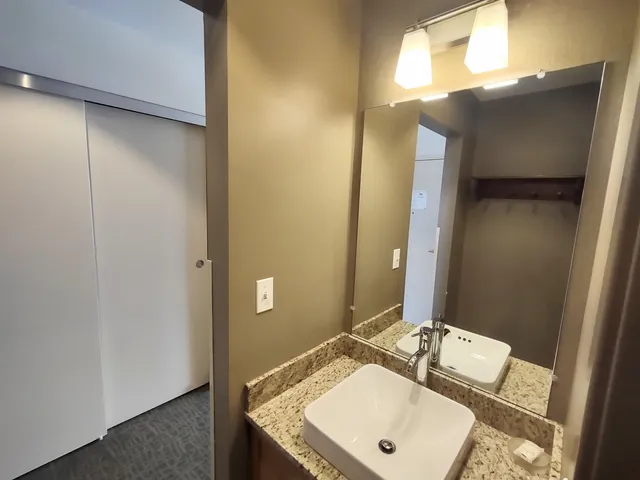 $65,000 | 228 East Mountain Road, Unit B GRAND HOTEL 271 IV (HUNGERFORD), Killington, VT 05751