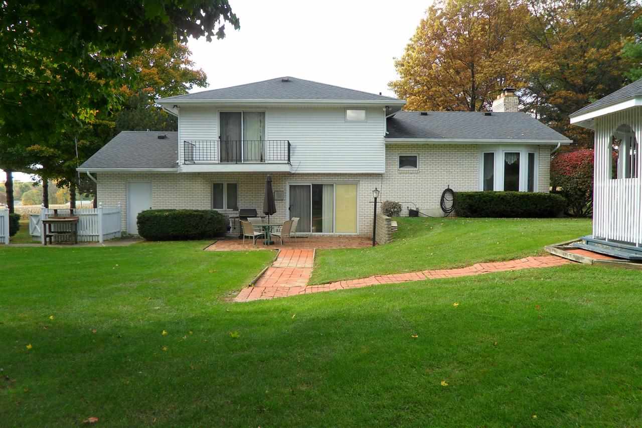 59370 Hickory Road Mishawaka, IN 46544 - Photo 3 of 27 Gallery Image 3