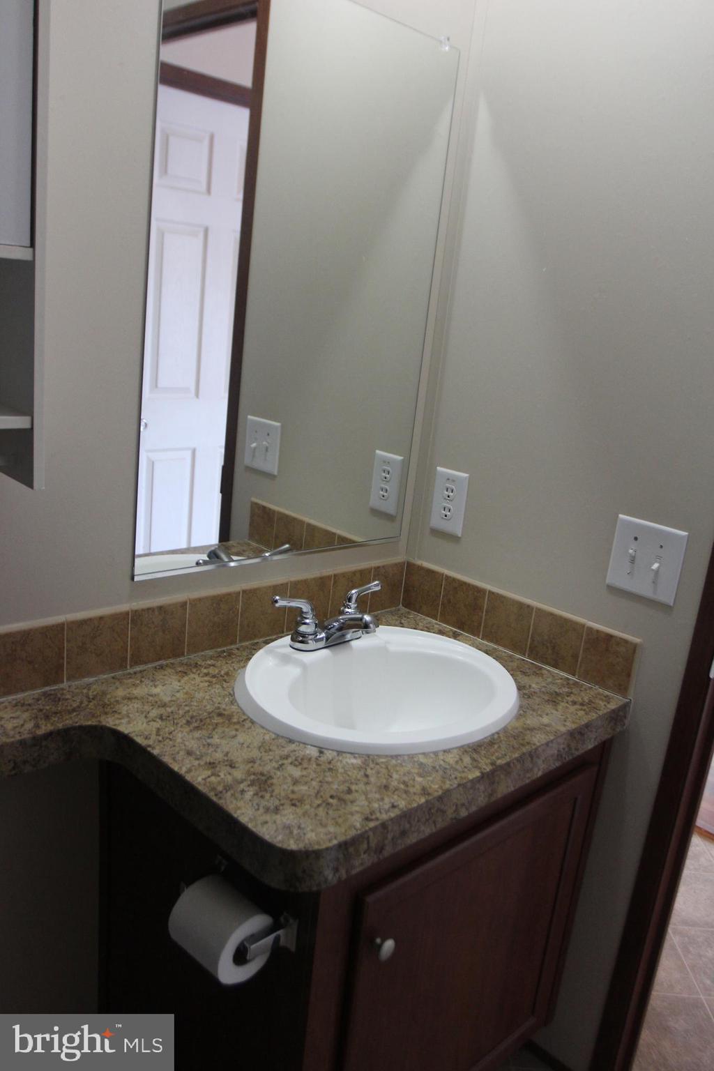 1446 Gibson Road, Unit A49 Bensalem, PA 19020 - Photo 14 of 33