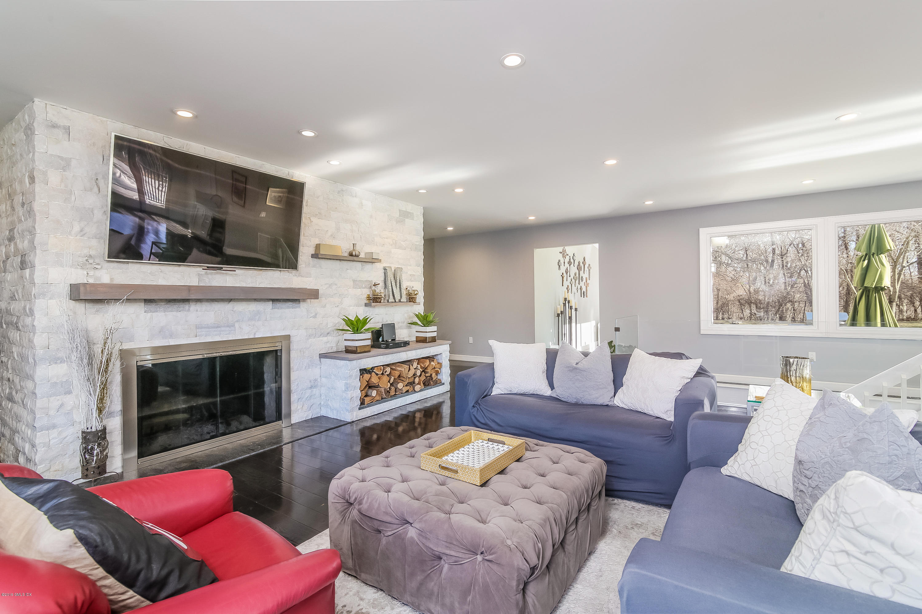 85 Bedford Road Greenwich, CT 06831 - Photo 9 of 38 008-Living_Room-5261689-large
