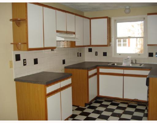 88 Rome Avenue Providence, RI 02908 - Photo 4 of 7 Kitchen.