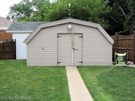 1243 Goddard Road Wyandotte, MI 48192 - Photo 24 of 24 Storage Shed
