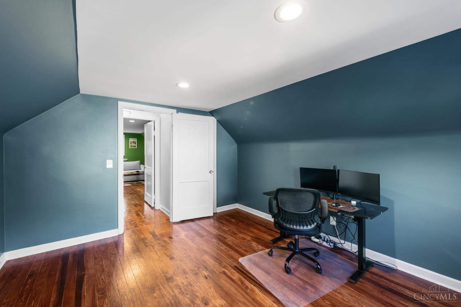 997 West North Bend Road Cincinnati, OH 45224 - Photo 22 of 36