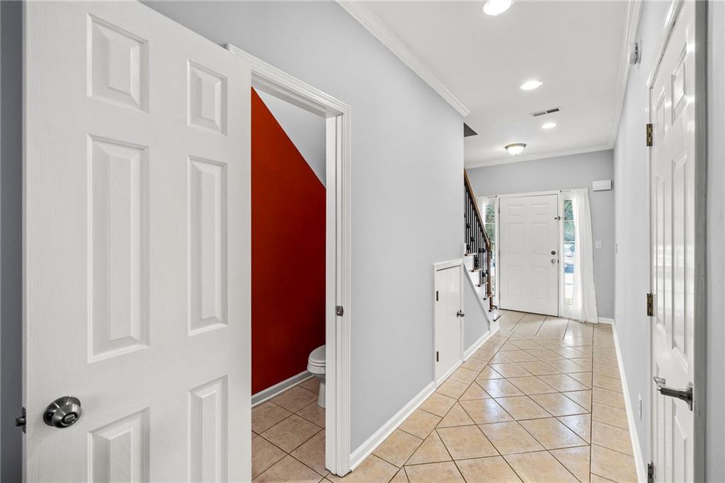 5323 Sherwin Drive Norcross, GA 30093 - Photo 3 of 20 a view of a hallway