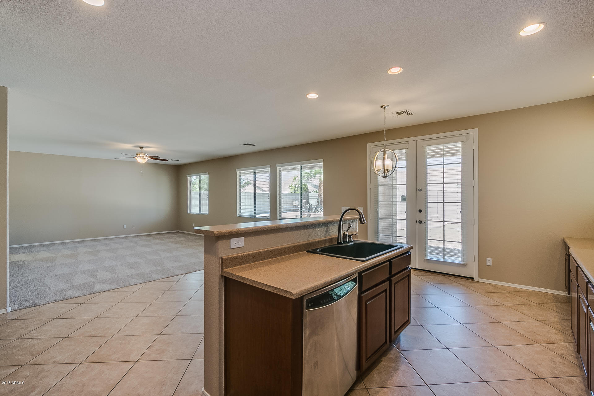 2208 West Maldonado Road Phoenix, AZ 85041 - Photo 4 of 26 Maldonado-9