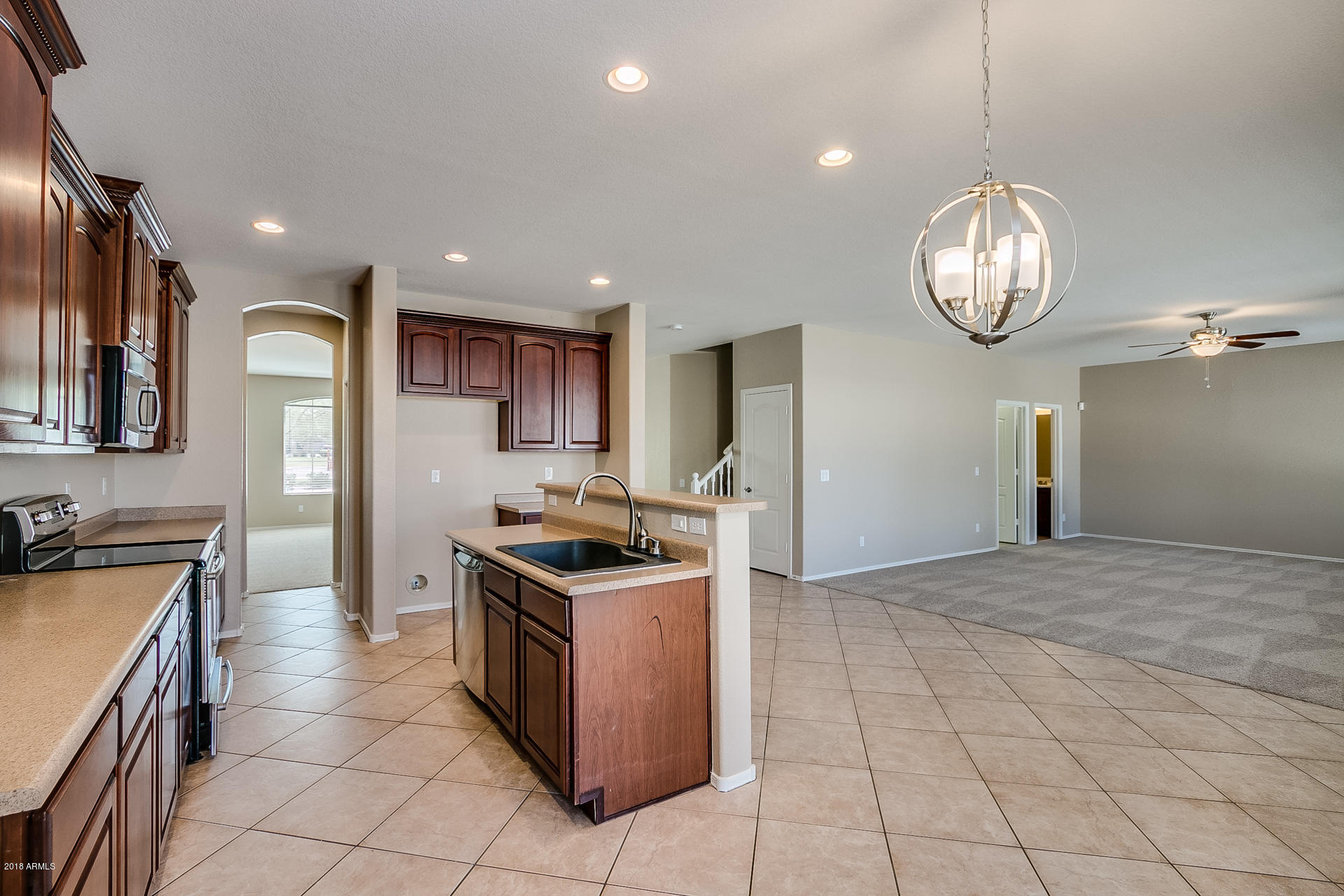 2208 West Maldonado Road Phoenix, AZ 85041 - Photo 6 of 26 Maldonado-13