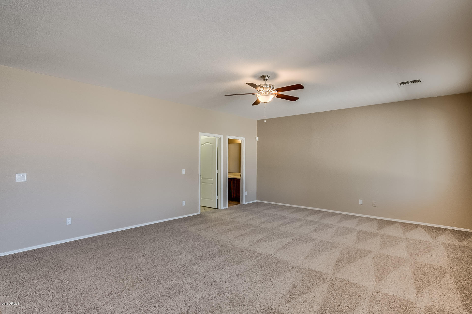 2208 West Maldonado Road Phoenix, AZ 85041 - Photo 8 of 26 Maldonado-15