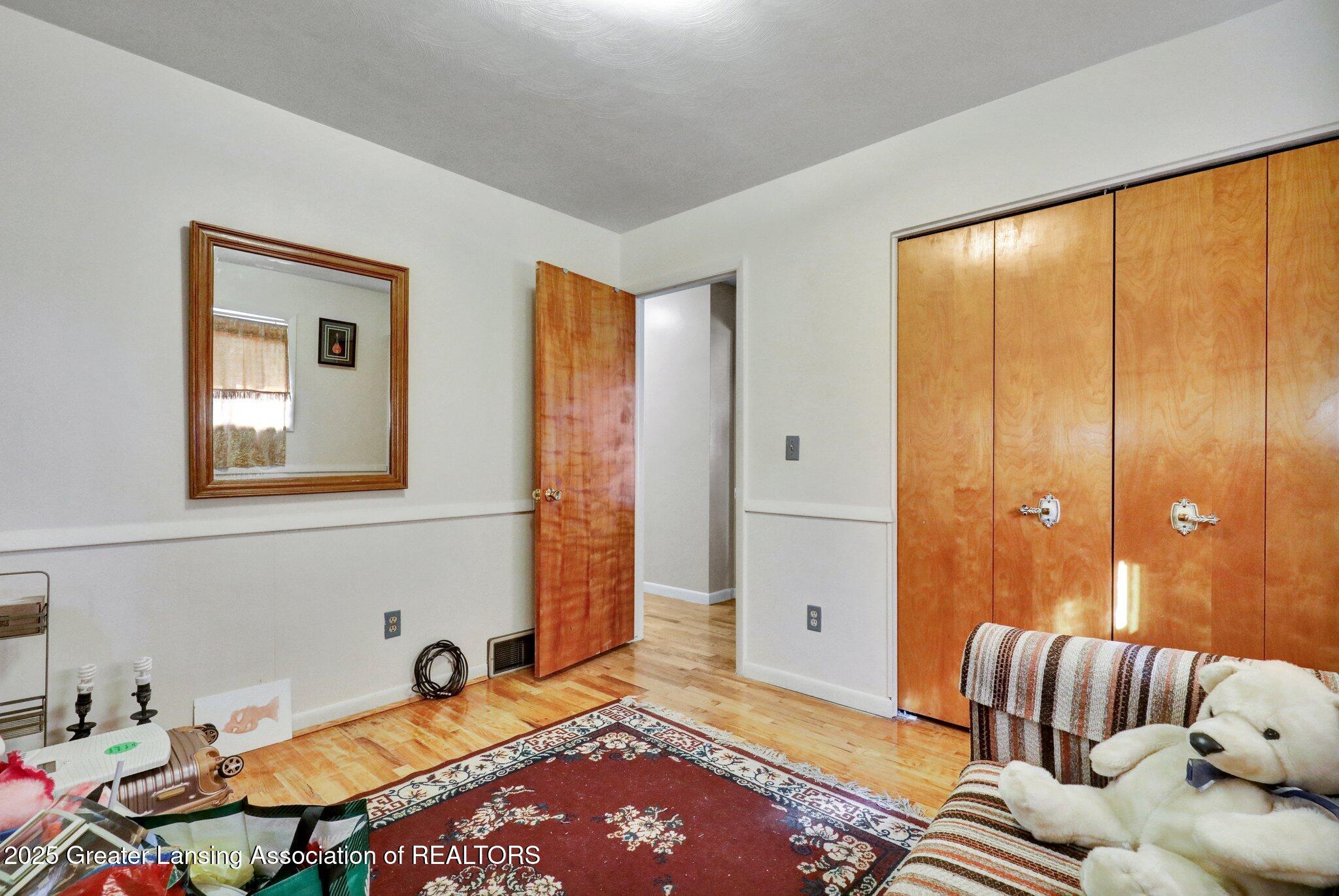 2809 Pleasant Grove Road Lansing, MI 48910 - Photo 12 of 39 14-web-or-mls-Open Ended Media-14