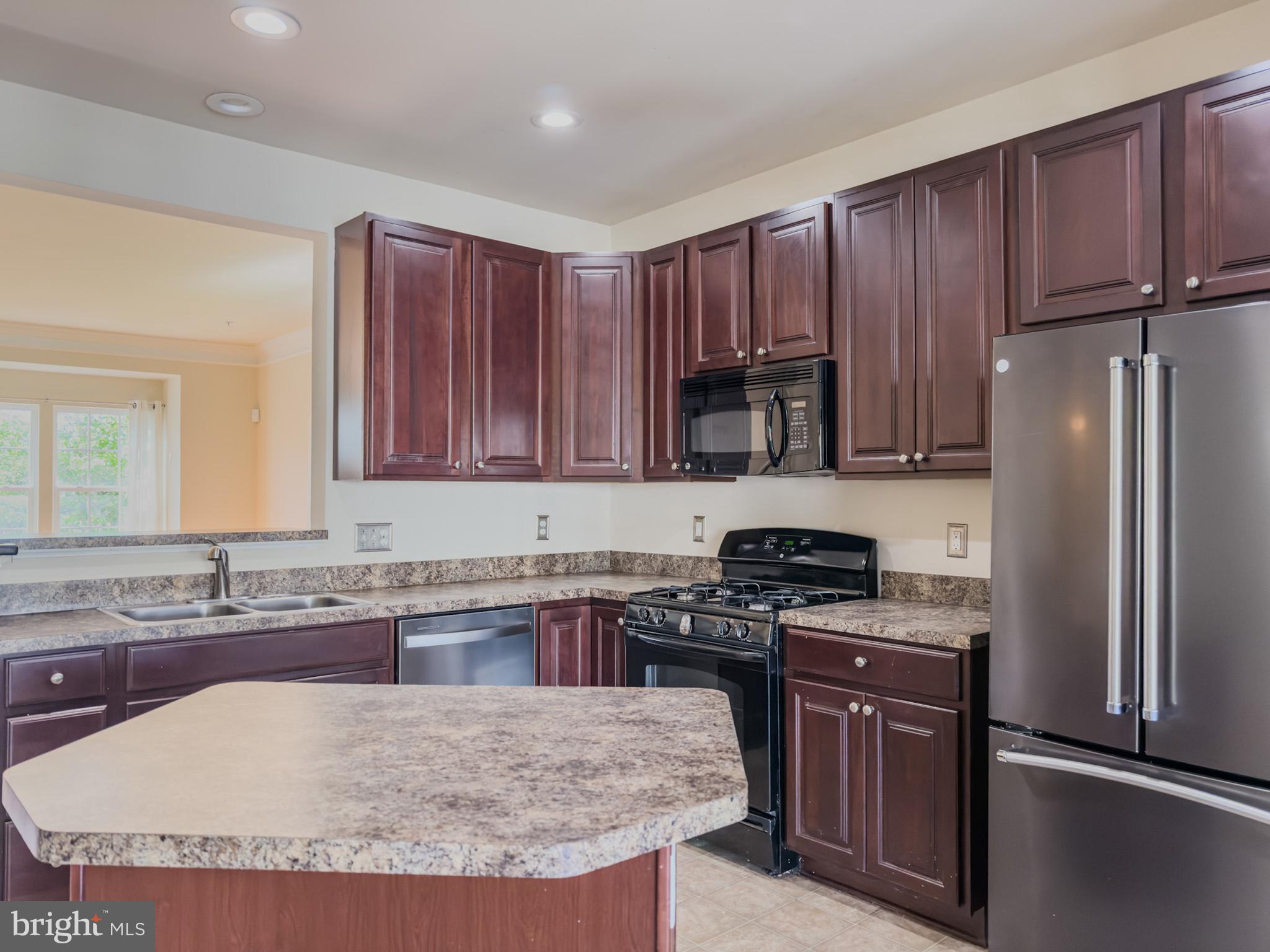 2054 Spring Run Circle Frederick, MD 21702 - Photo 11 of 46