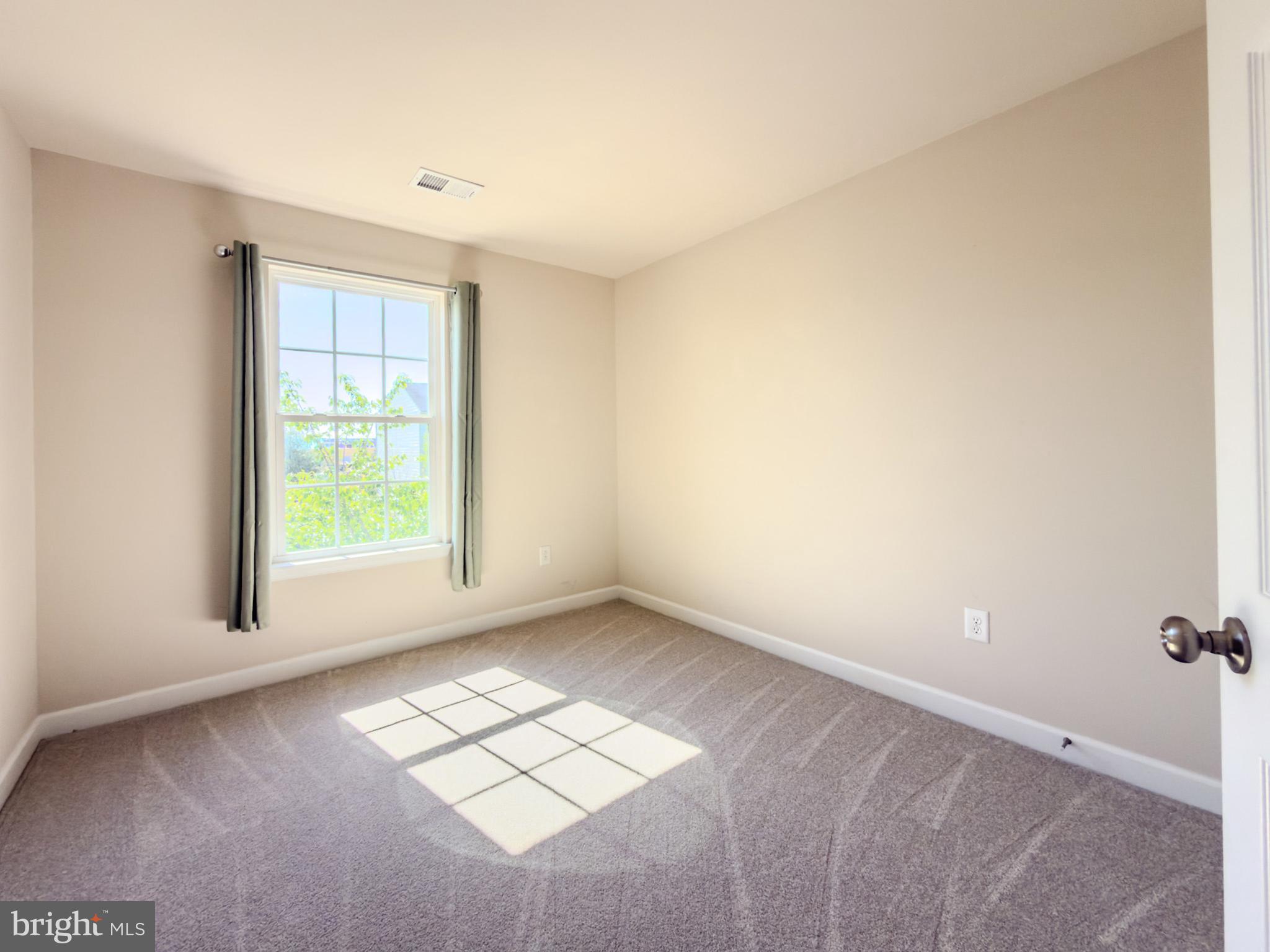2054 Spring Run Circle Frederick, MD 21702 - Photo 23 of 46