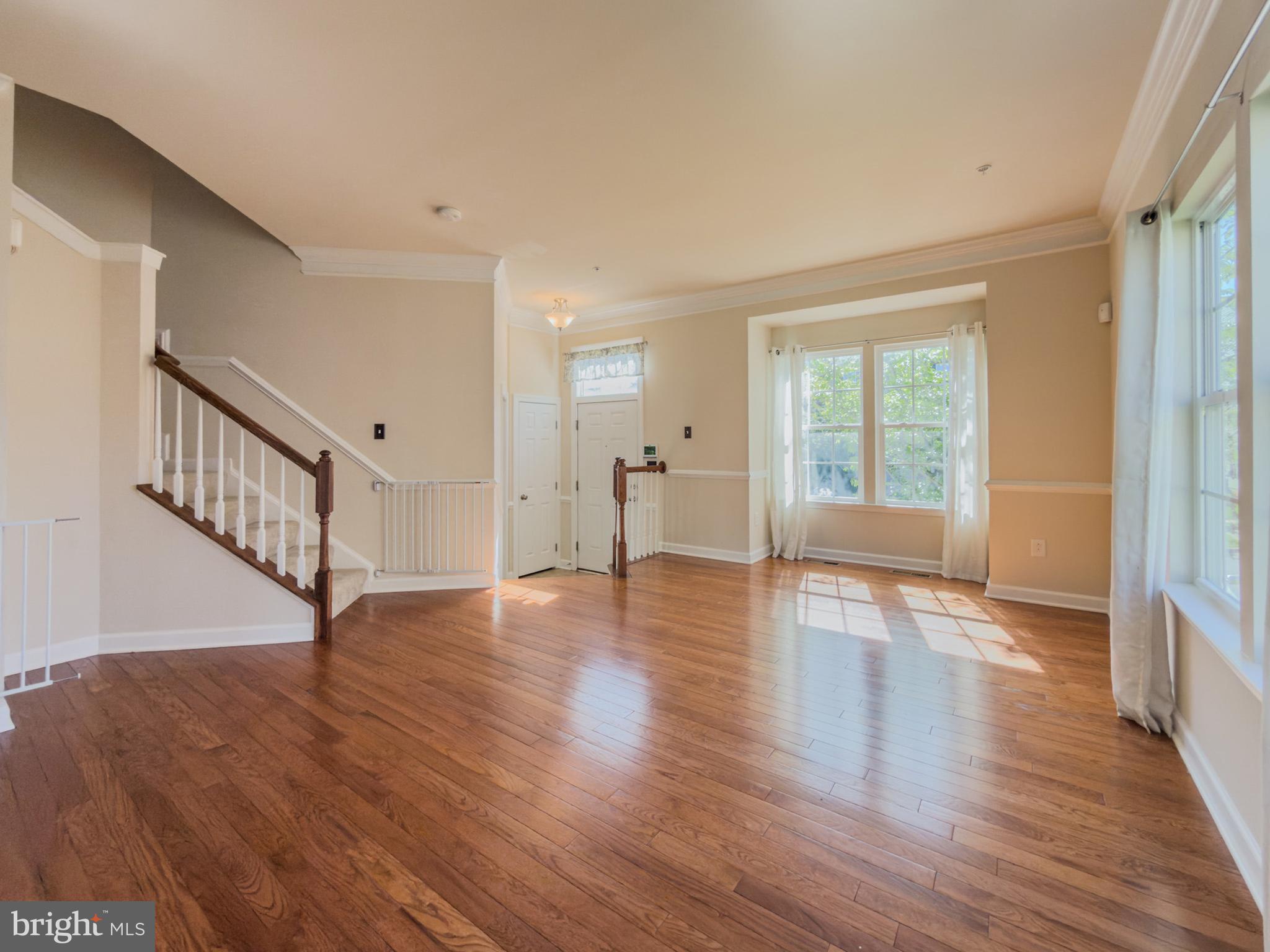 2054 Spring Run Circle Frederick, MD 21702 - Photo 4 of 46