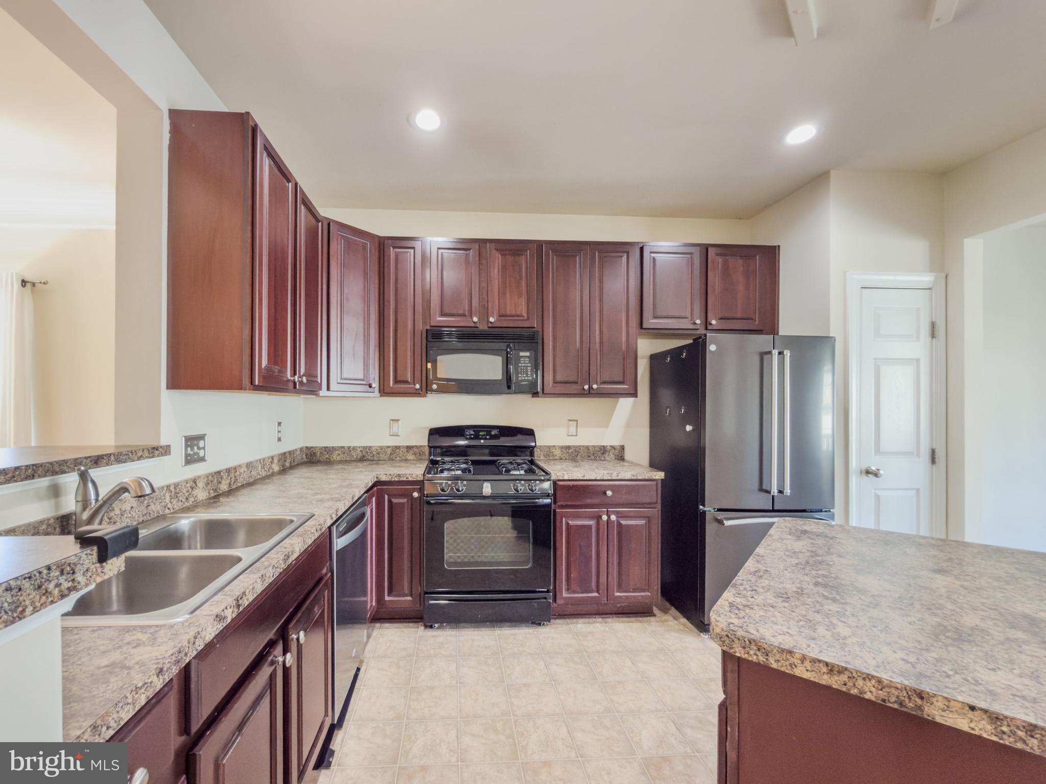 2054 Spring Run Circle Frederick, MD 21702 - Photo 7 of 46