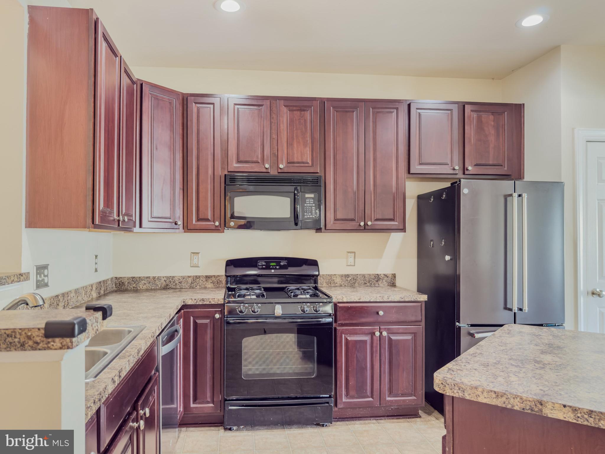 2054 Spring Run Circle Frederick, MD 21702 - Photo 10 of 46
