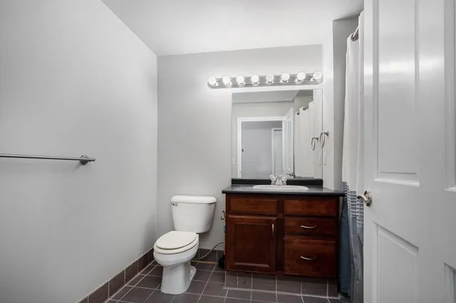 $269,900 | 125 South Kalamazoo Mall, Unit 609, Kalamazoo, MI 49007