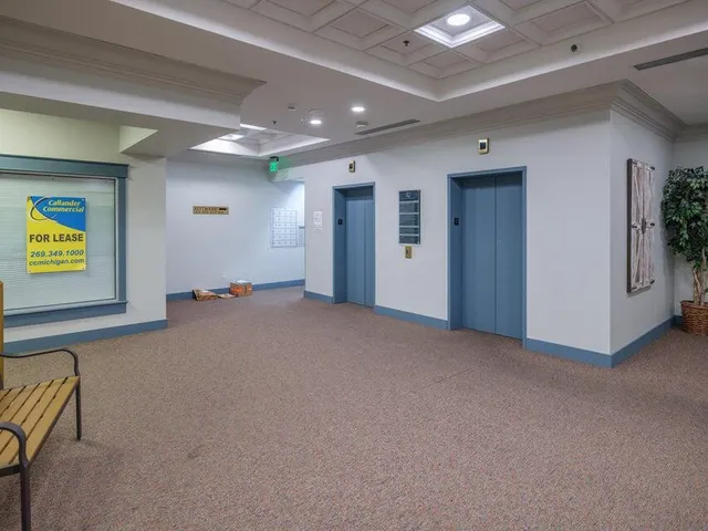 $269,900 | 125 South Kalamazoo Mall, Unit 609, Kalamazoo, MI 49007