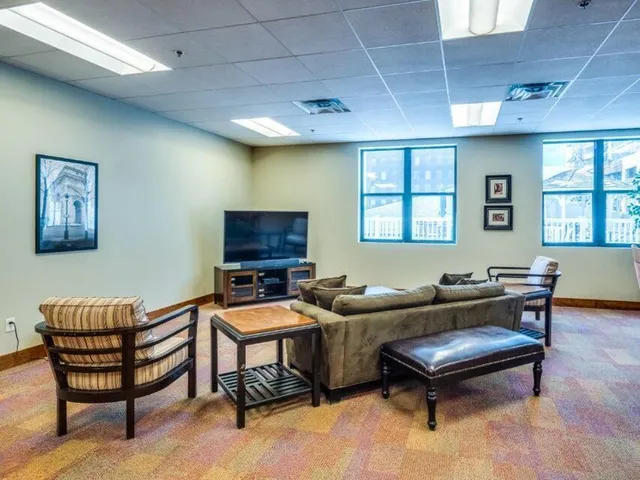 $269,900 | 125 South Kalamazoo Mall, Unit 609, Kalamazoo, MI 49007