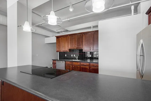 $269,900 | 125 South Kalamazoo Mall, Unit 609, Kalamazoo, MI 49007