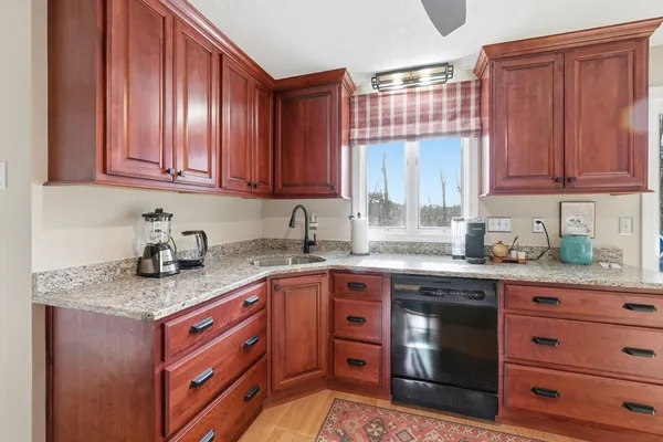 $430,000 | 202 Torrey Ln Extension, Unit 202, Holden, MA 01520