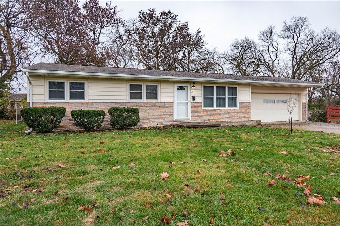 207 Wayside Avenue Decatur, IL 62521 - Photo 1 of 19