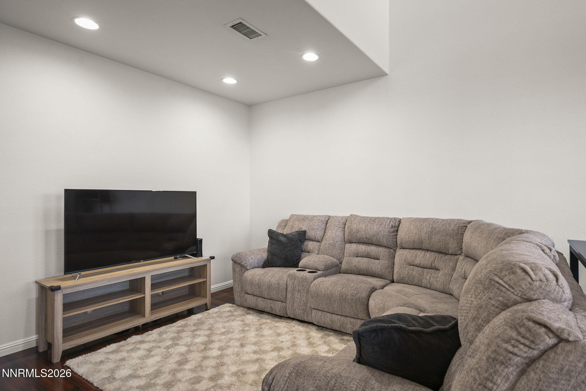 9231 Running Dog Circle Reno, NV 89506 - Photo 7 of 24 7-web-or-mls-_DSC0018