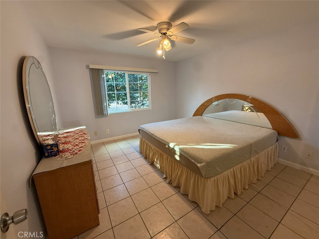 19512 Leadwell Street Reseda, CA 91335 - Photo 14 of 25