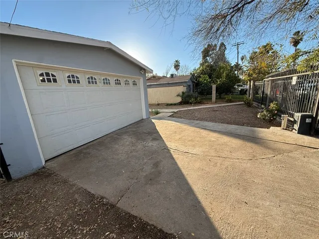 $899,000 | 19512 Leadwell Street, Reseda, CA 91335