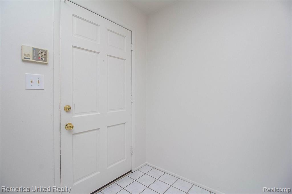 30200 Southfield Road, Unit 104 Southfield, MI 48076 - Photo 5 of 25