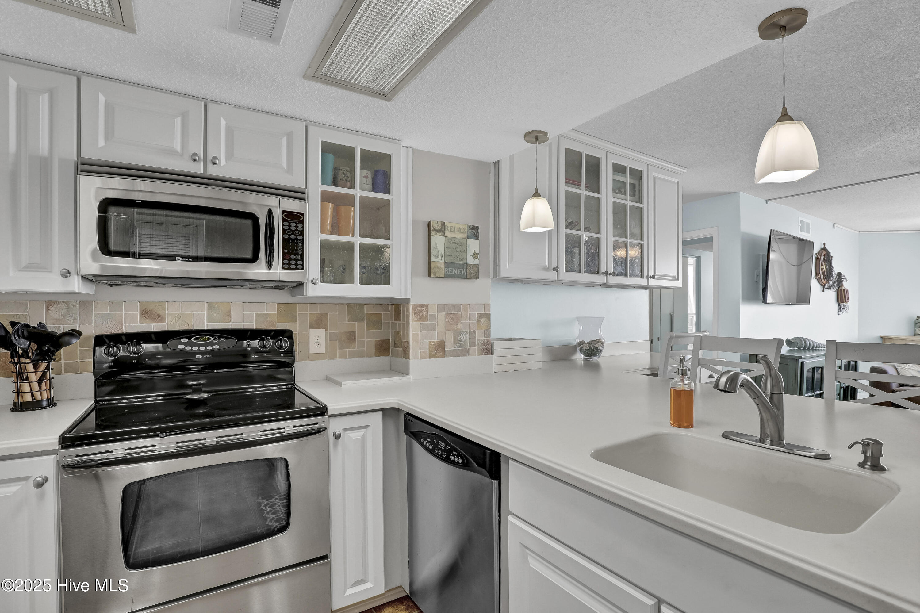 2000 New River Inlet Road, Unit 1210 North Topsail Beach, NC 28460 - Photo 3 of 28 002_6g8a1740_341