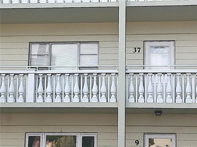 $93,000 | 2459 Columbia Drive, Unit 37, Clearwater, FL 33763