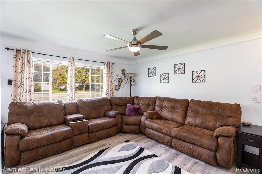 13078 13 Mile Road Warren, MI 48088 - Photo 13 of 32 Gallery Image 13