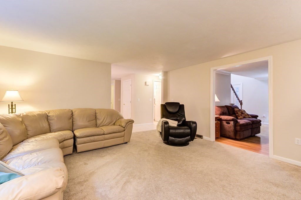 11 Merriam Way Upton, MA 01568 - Photo 12 of 42 Gallery Image 12