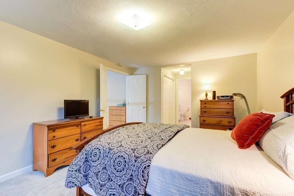 11 Merriam Way Upton, MA 01568 - Photo 27 of 42 Gallery Image 27