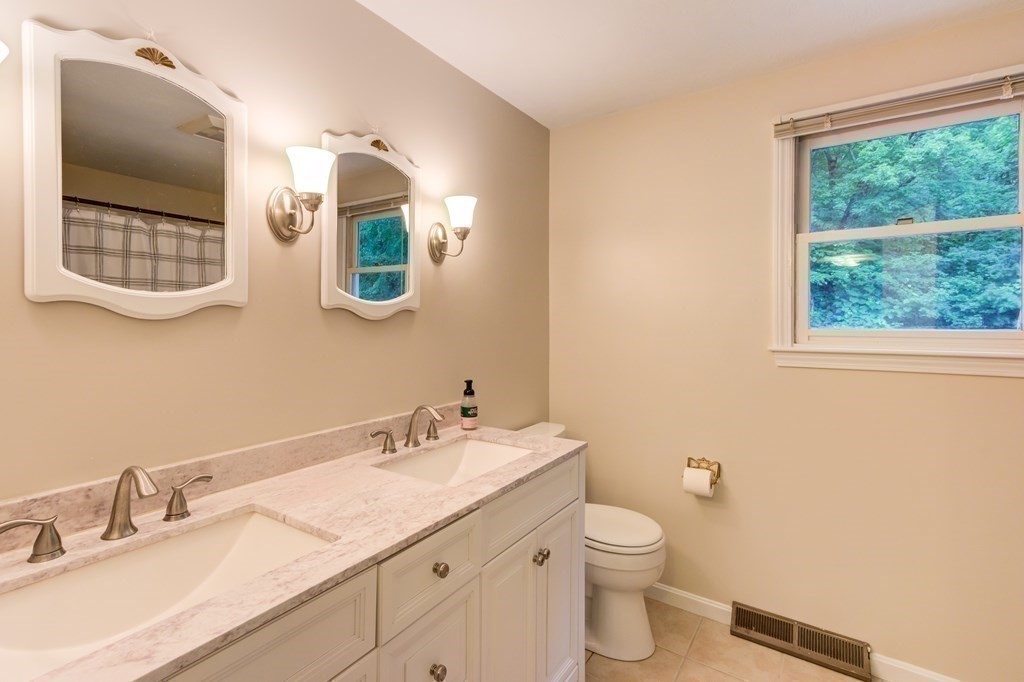 11 Merriam Way Upton, MA 01568 - Photo 29 of 42 Gallery Image 29