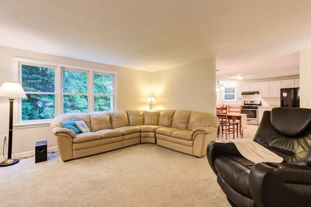 11 Merriam Way Upton, MA 01568 - Photo 10 of 42 Gallery Image 10