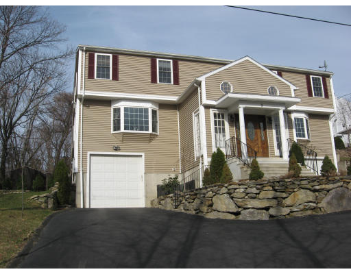 9 A Ansonia Road, Unit LEFT Worcester, MA 01605 - Photo 1 of 17 Gallery Image 1