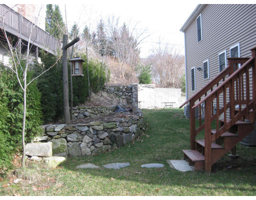 9 A Ansonia Road, Unit LEFT Worcester, MA 01605 - Photo 5 of 17 Gallery Image 5