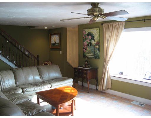 9 A Ansonia Road, Unit LEFT Worcester, MA 01605 - Photo 7 of 17 Gallery Image 7