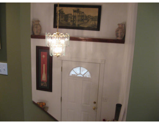 9 A Ansonia Road, Unit LEFT Worcester, MA 01605 - Photo 9 of 17 Gallery Image 9