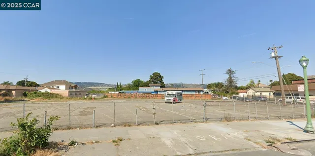 $699,000 | 5542 International Boulevard, Oakland, CA 94621