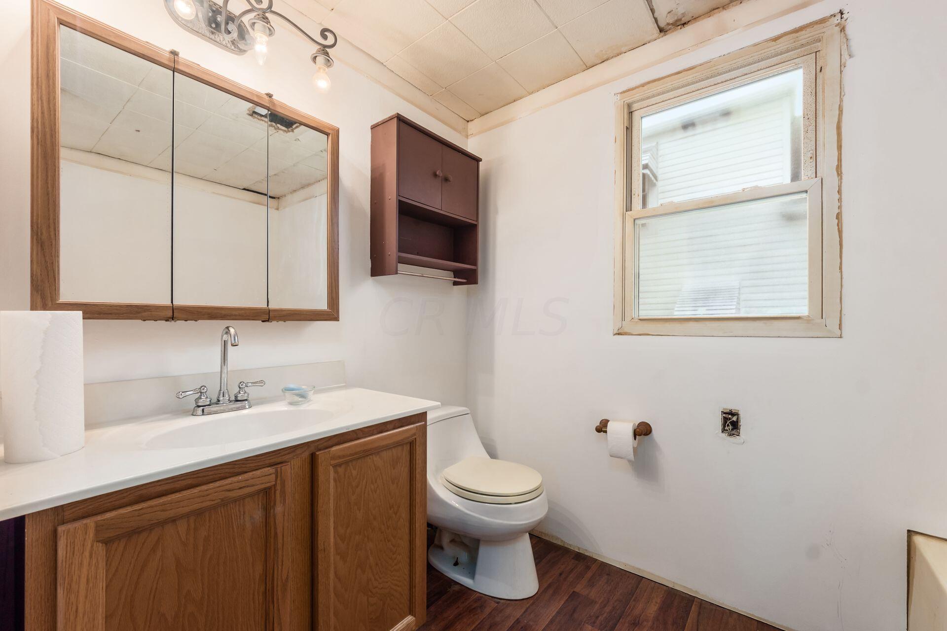 132 Betz Road Columbus, OH 43207 - Photo 3 of 23 018_842f9a71378_M 132 Betz042